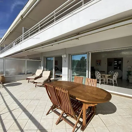 Climatise Face Mer, Avec Piscine Et Parking, - Fr-1-100-320 * Cavalaire-sur-Mer
